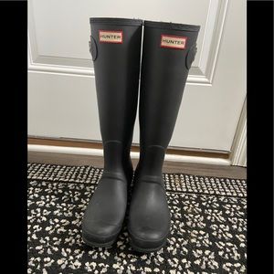 Tall Hunter Black Boots
